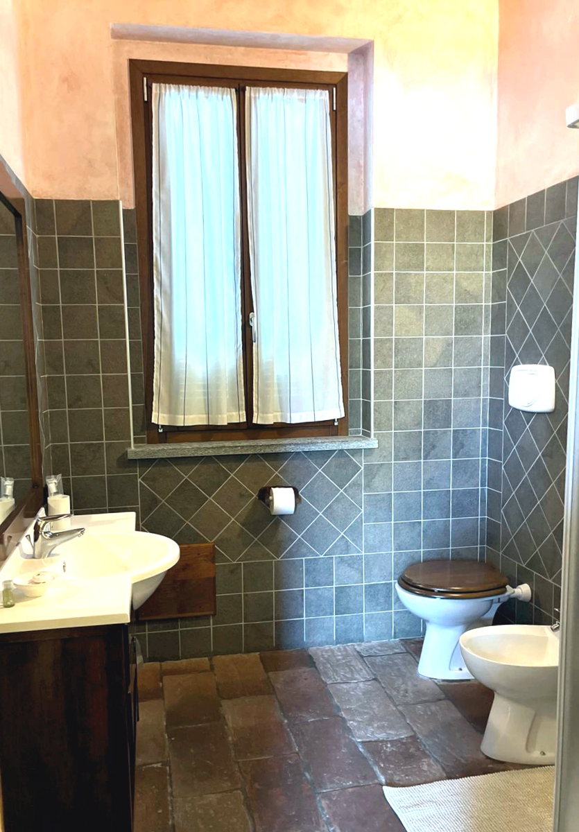 b&B-cascina-la-palazzina-bagno-olmo